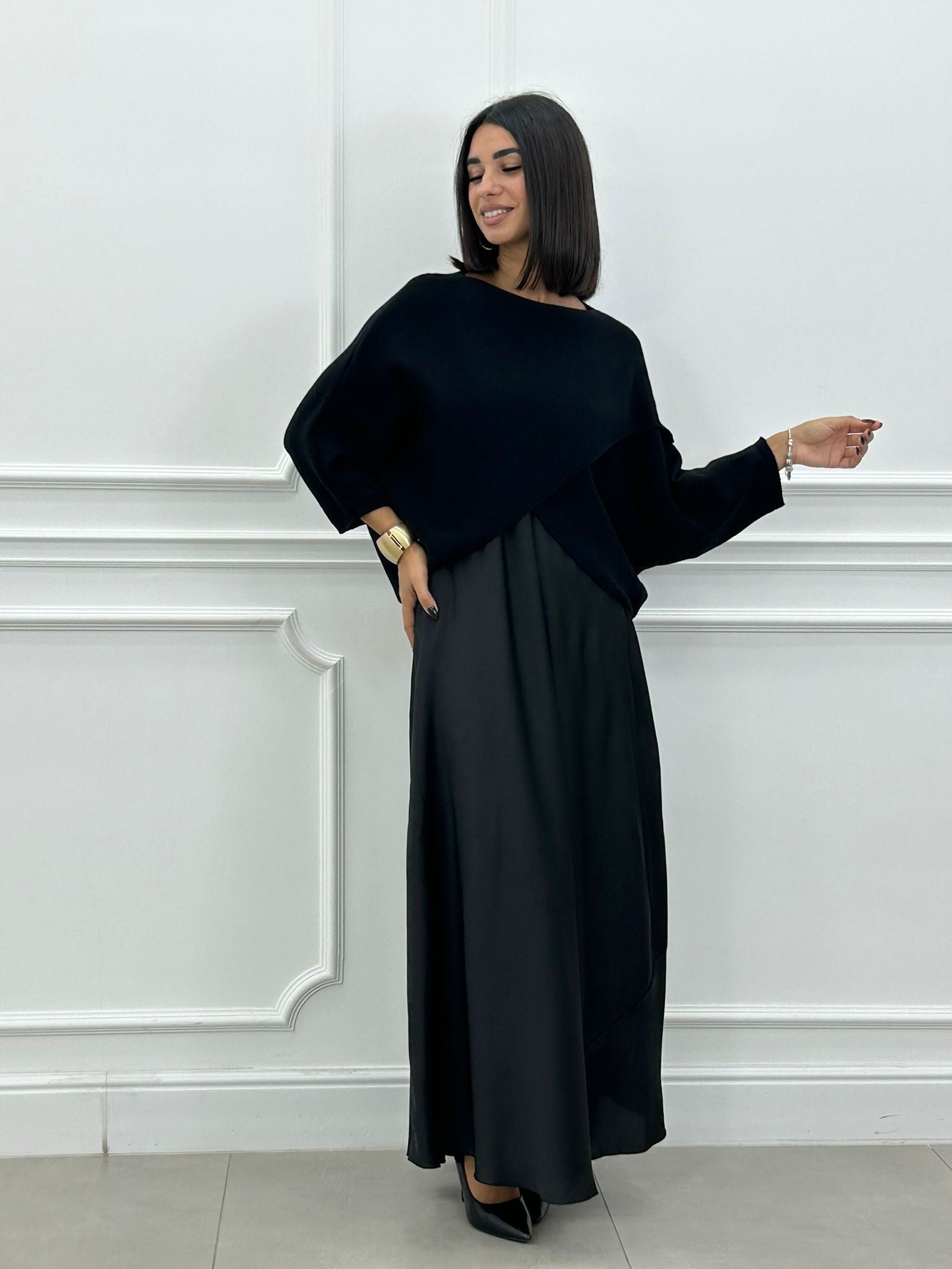 Ewelina – Elegancka Długa Sukienka i Asymetryczna Bluzka